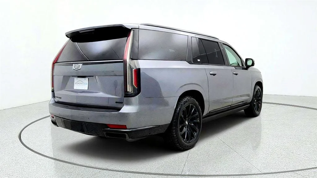 Used 2021 Satin Steel Metallic Cadillac 4WD 4dr Sport Platinum w/ Super Cruise & Night Vision image 5