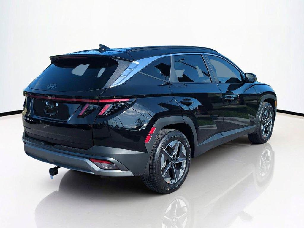 New 2026 Black Hyundai SEL Premium FWD image 5