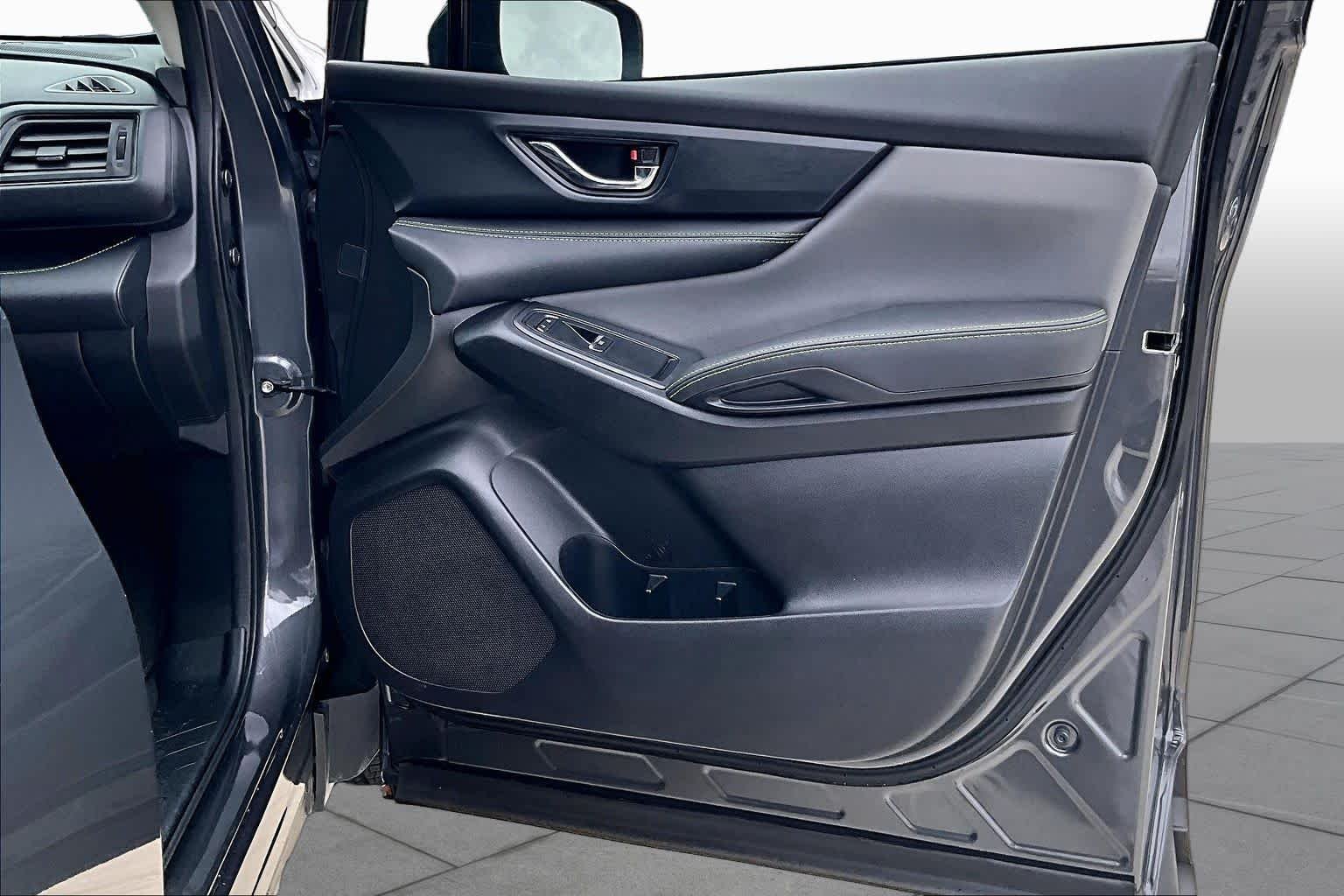 Used 2023 Magnetite Gray Metallic Subaru Onyx Edition image 21