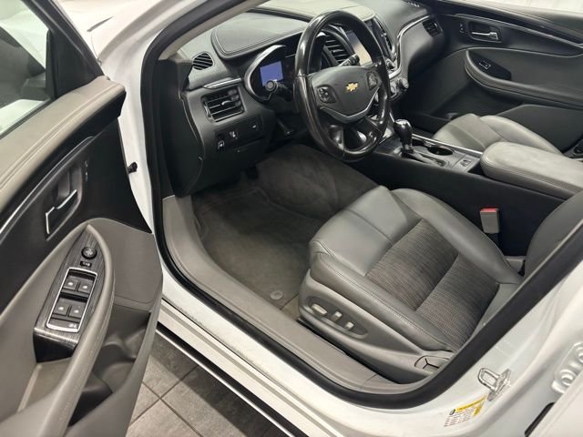 Used 2016 White Chevrolet LT image 9