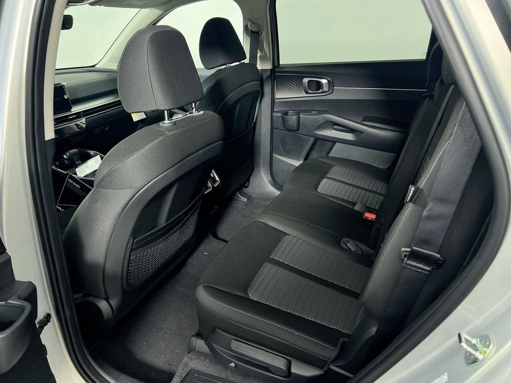 2026 Kia Sorento LX - Photo 29