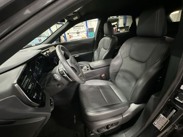2025 Lexus RX 350 - Photo 17