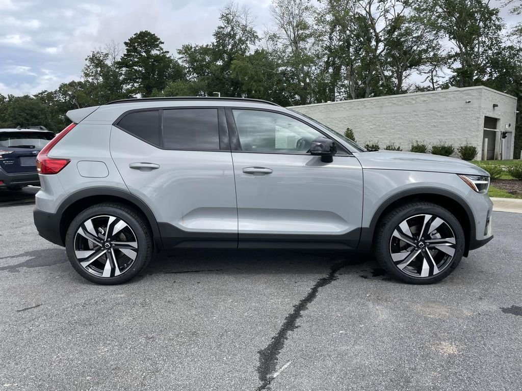 2026 Volvo XC40 Plus - Photo 33