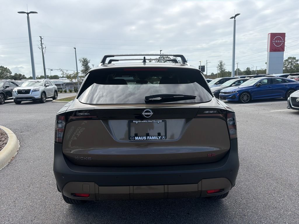 New 2026 Nissan Kicks SR 4D Sport Utility