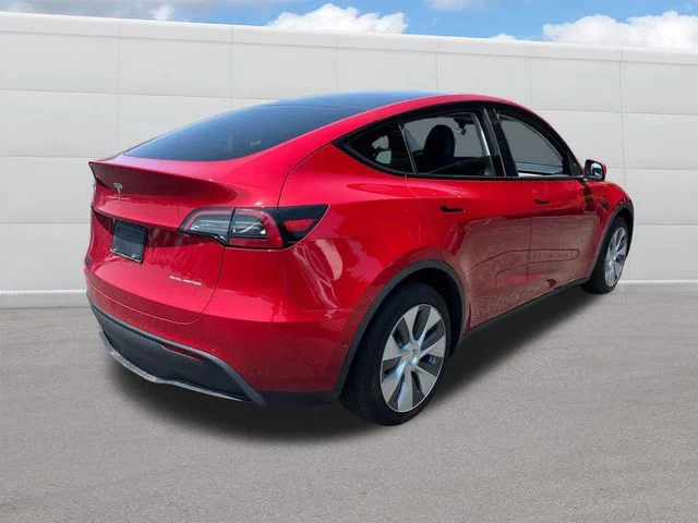 Used 2022 Red Tesla Long Range image 5