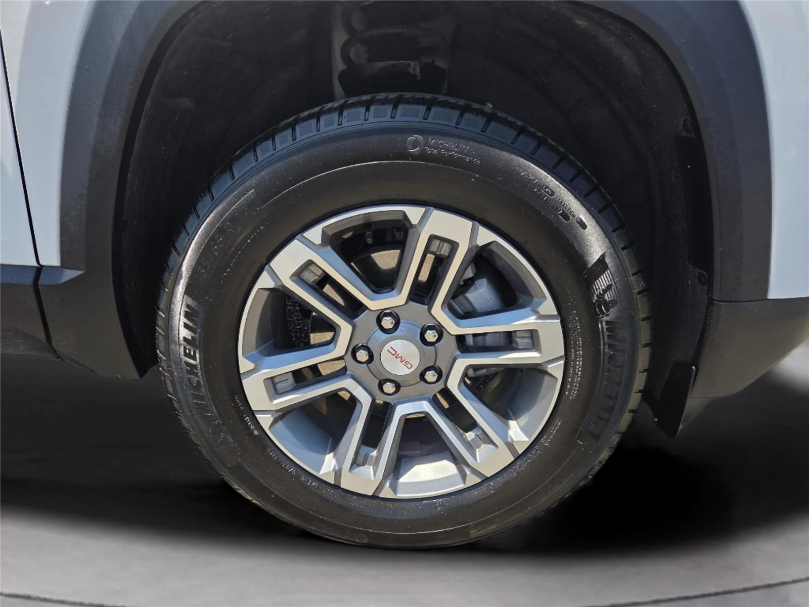 Used 2026 Summit White GMC FWD Elevation image 34