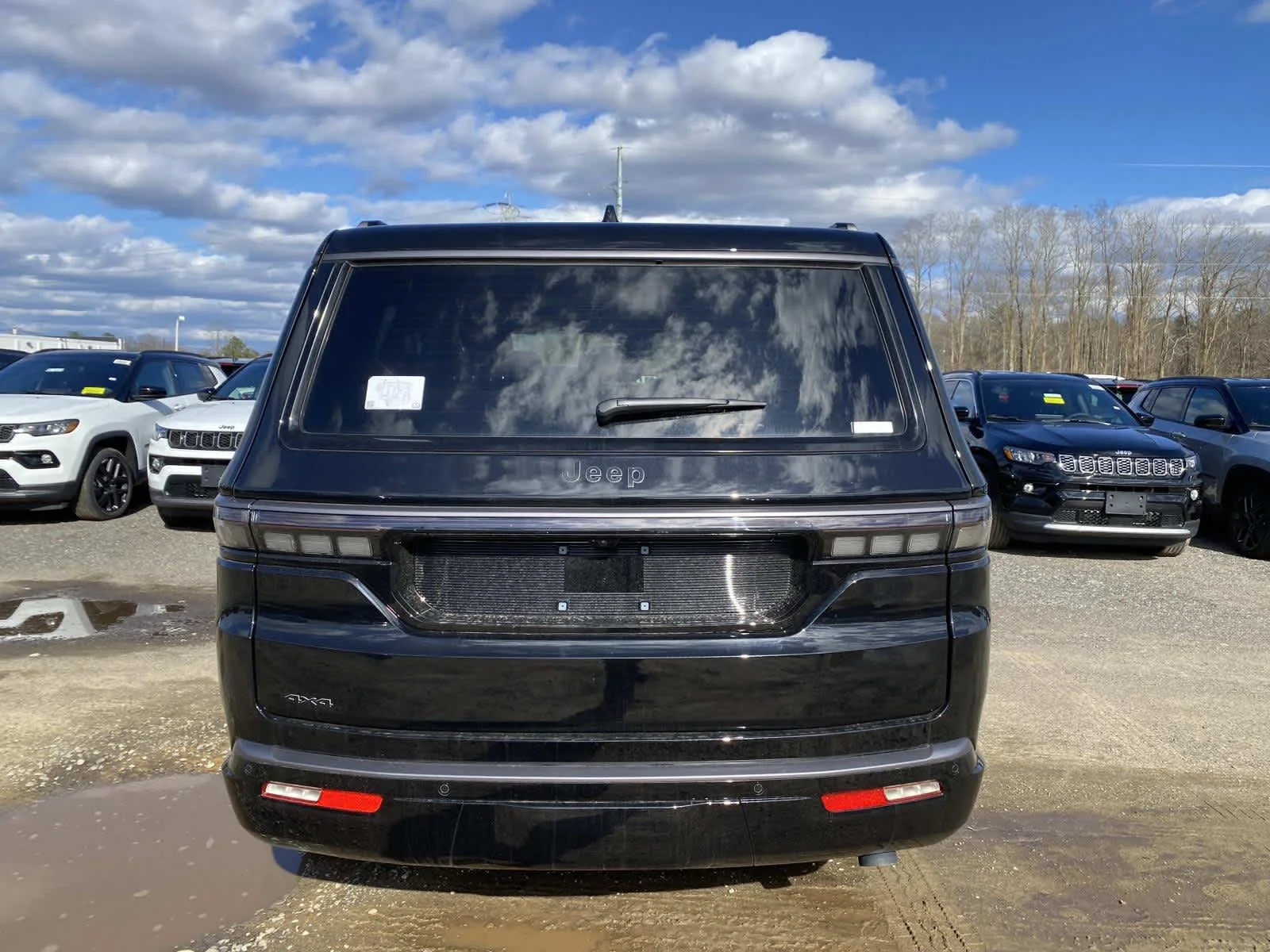 New 2026 High Gloss Black Exterior Paint Jeep Upland image 4