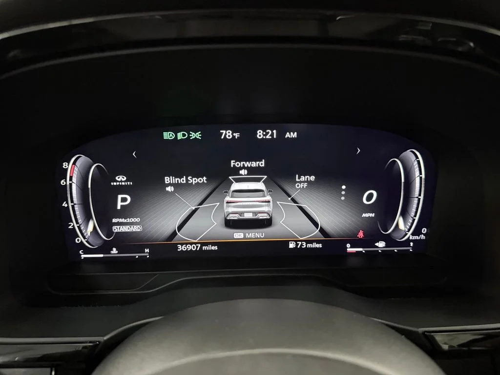 Certified Used 2023 Gray INFINITI LUXE image 14
