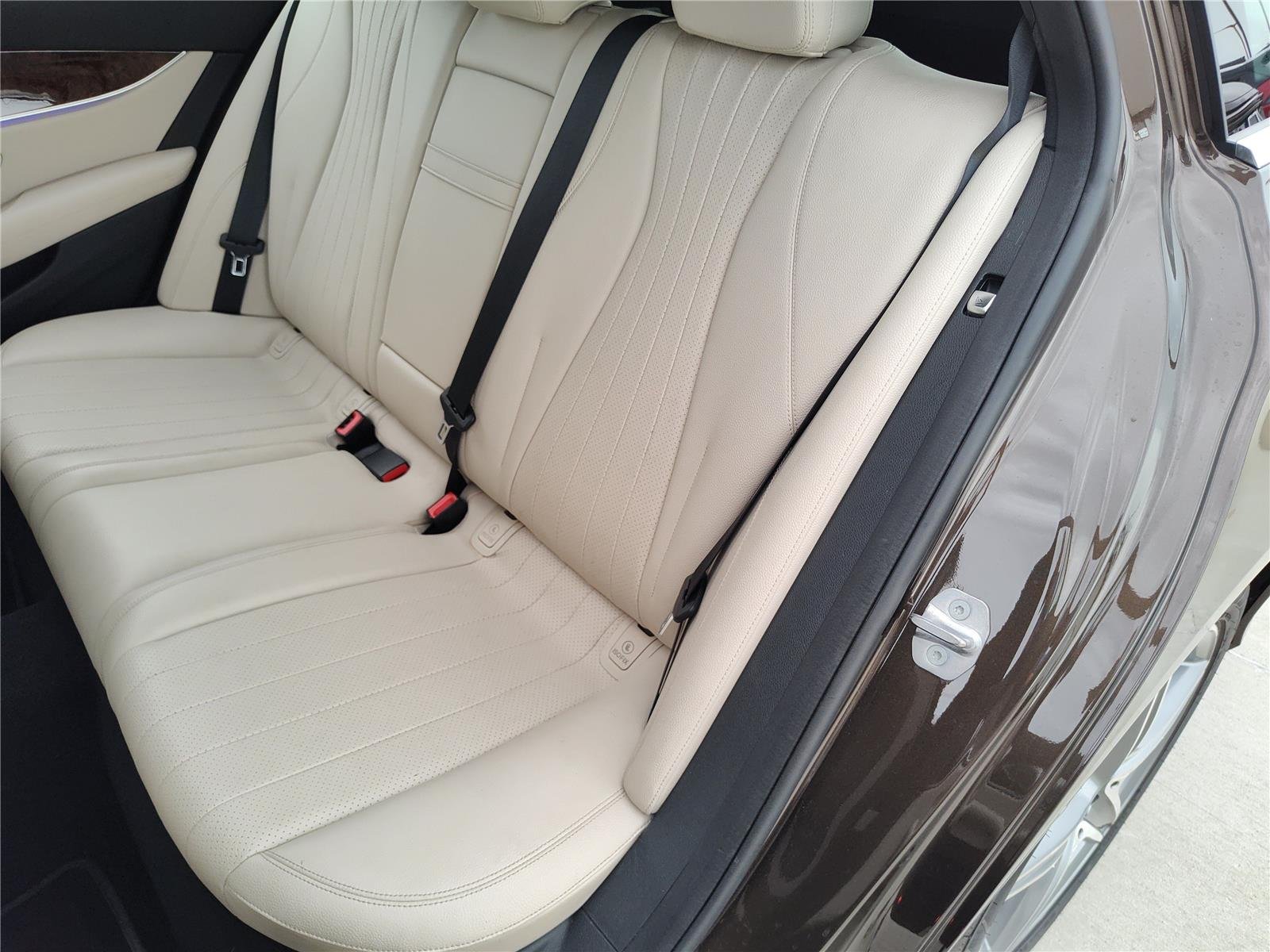 Used 2017 Dakota Brown Metallic Mercedes-Benz E 400 Sport image 26