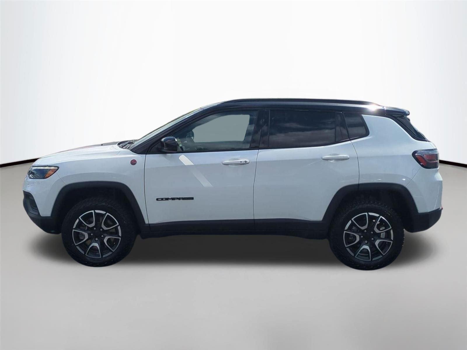 Used 2024 Bright White Clearcoat Jeep Trailhawk image 6