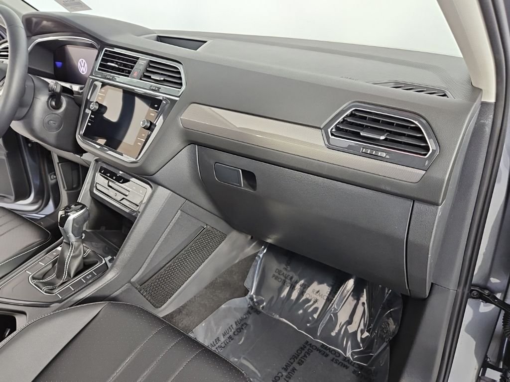 2023 Volkswagen Tiguan SE - Photo 14