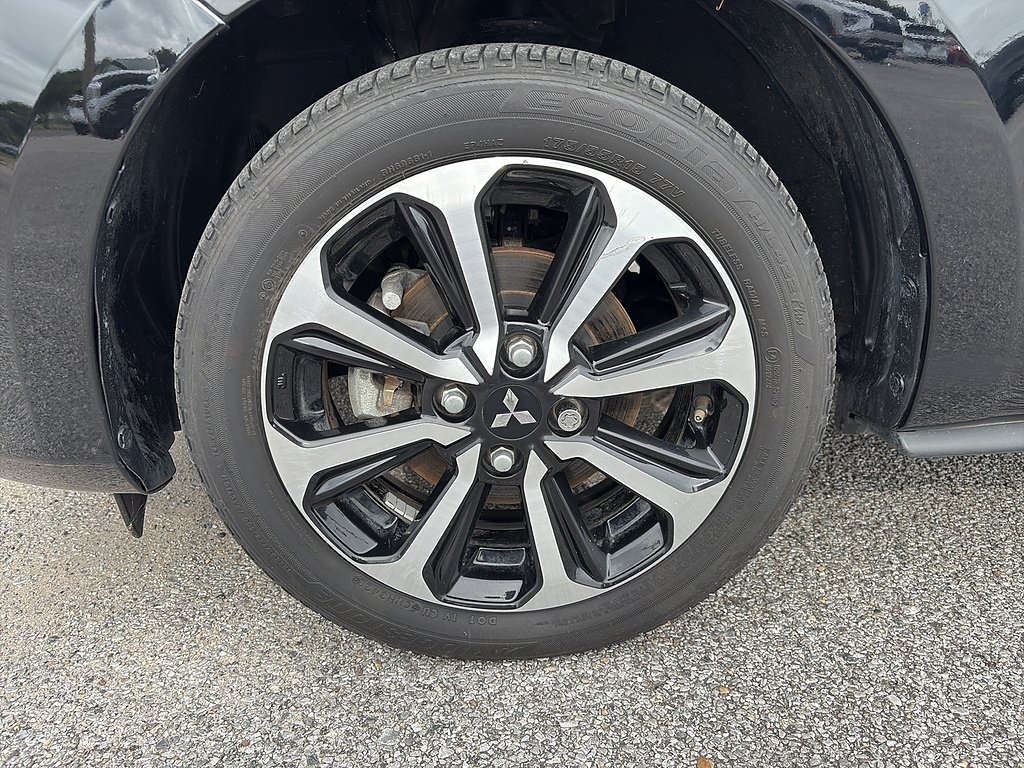 Used 2024 Jet Black Metallic Mitsubishi SE image 9