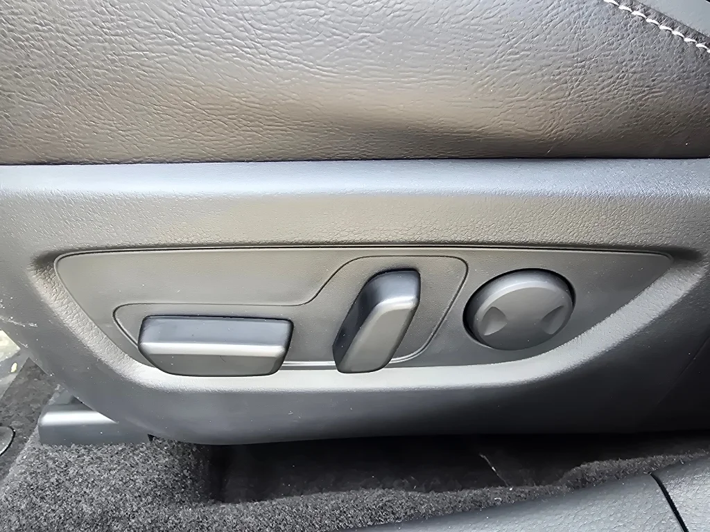 New 2026 Zircon Sand Metallic Mazda 2.5 S Meridian Edition AWD image 15
