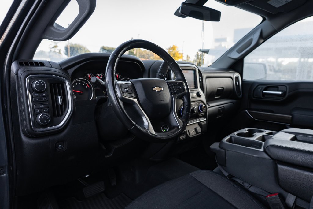 Used 2019 Blue Chevrolet LT image 22