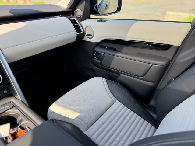 2025 Land Rover Discovery S - Photo 12
