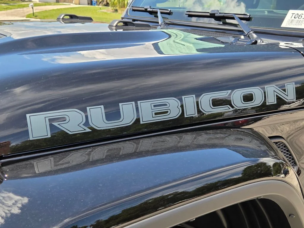New 2026 Black Clear-Coat Exterior Paint Jeep Rubicon image 12