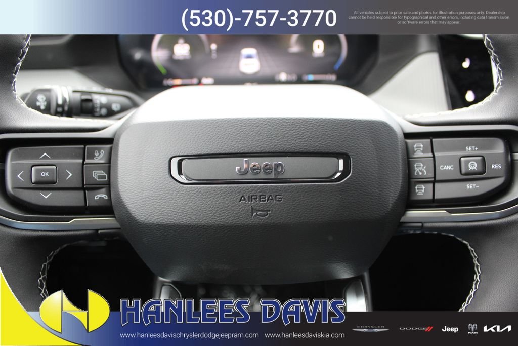 New 2026 Hydro Blue Pearl-Coat Exterior Paint Jeep Limited image 30