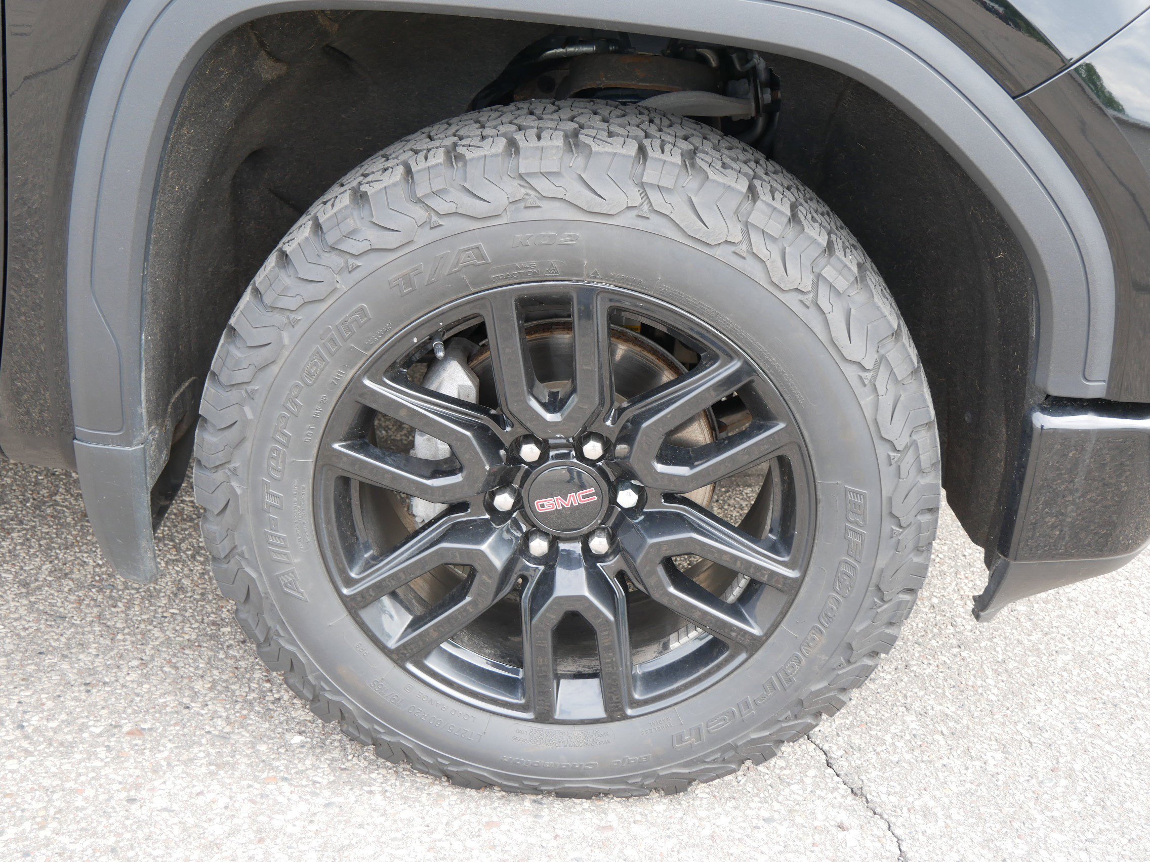 Used 2021 Onyx Black GMC Elevation image 9