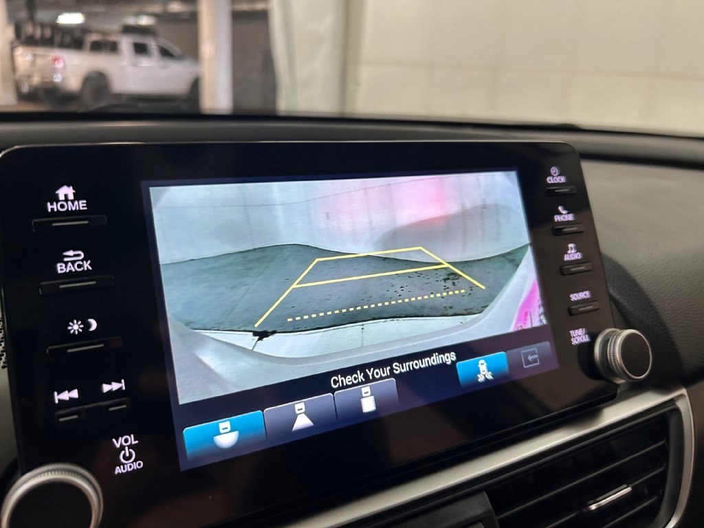 Used 2022  Honda EX-L image 24