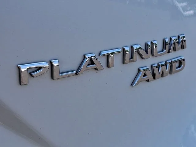 Used 2020 White Nissan Platinum Intelligent AWD image 37
