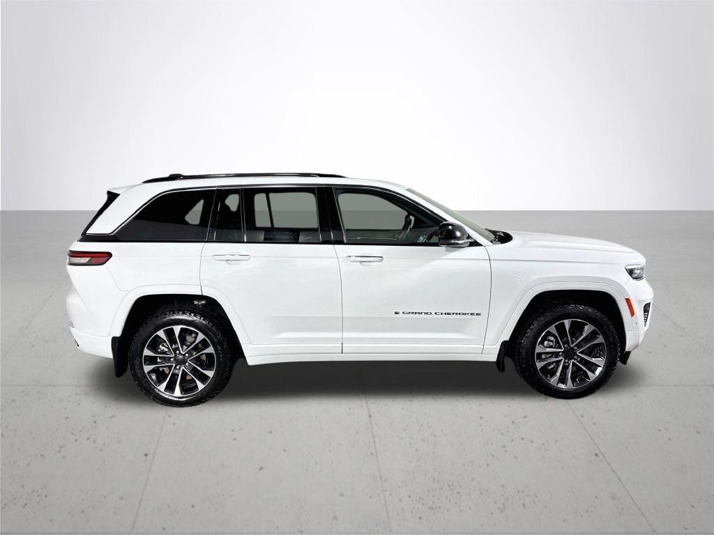 Used 2023 White Jeep Overland 4xe image 5