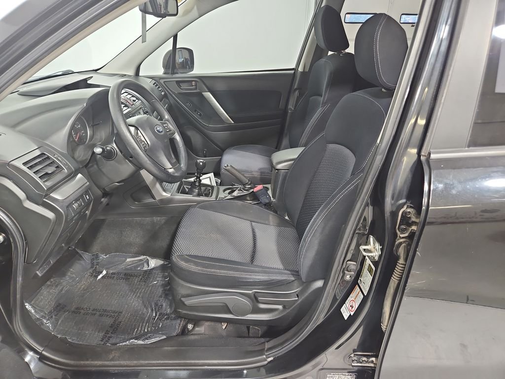 Used 2014 Black Subaru 2.5i image 10