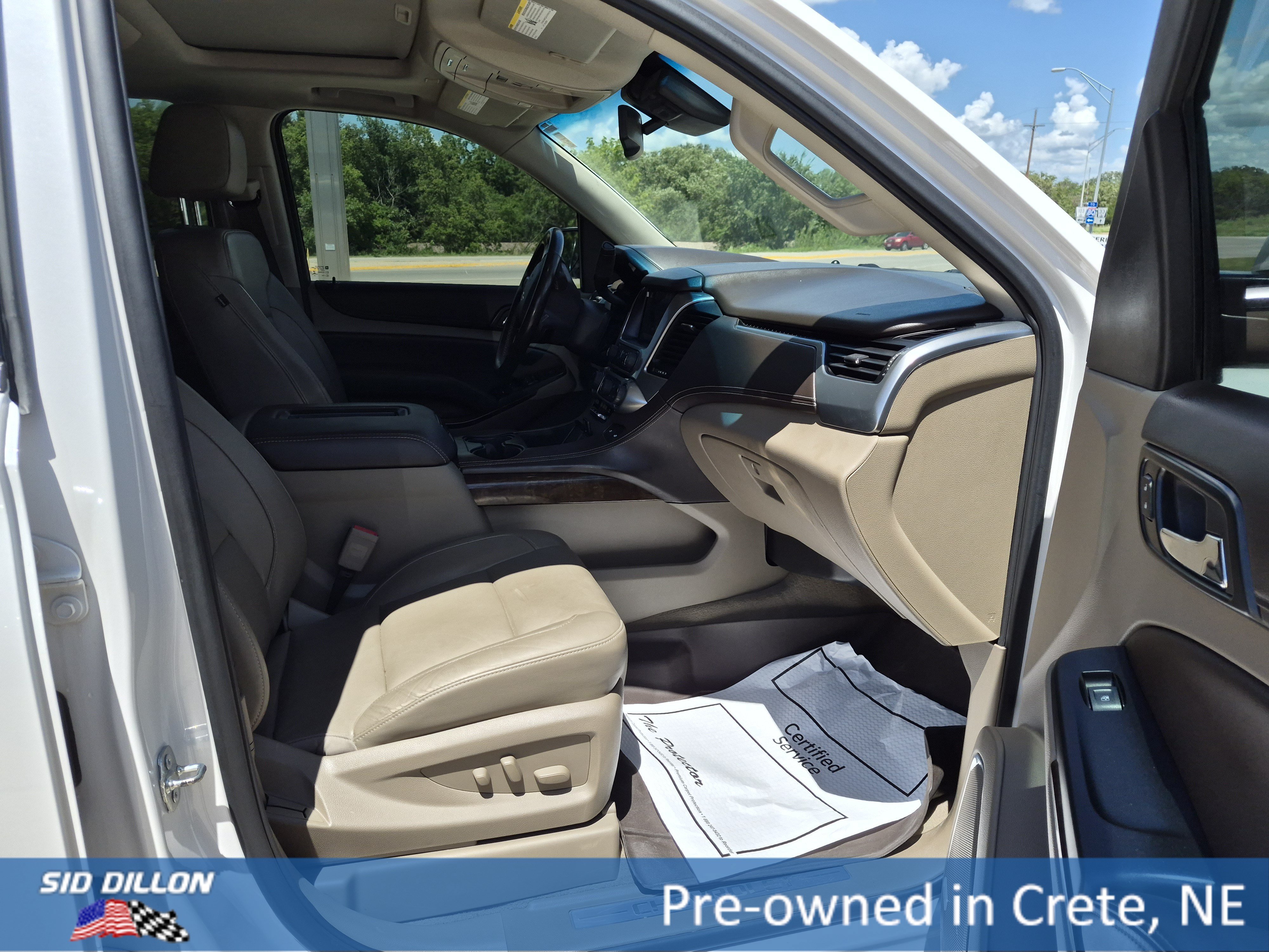 Used 2019 Iridescent Pearl Tricoat Chevrolet LT image 4