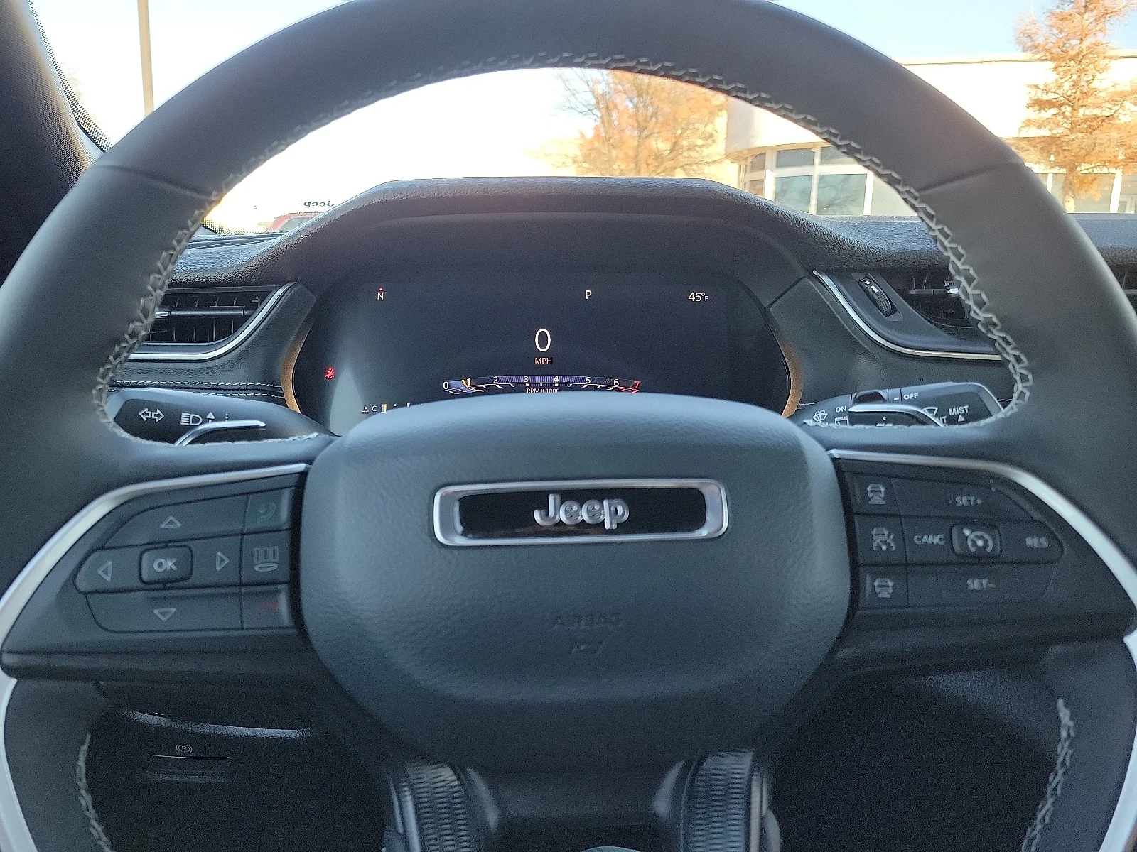New 2025 PW7 Bright Whit Jeep L ALTITUDE X 4X4 image 17