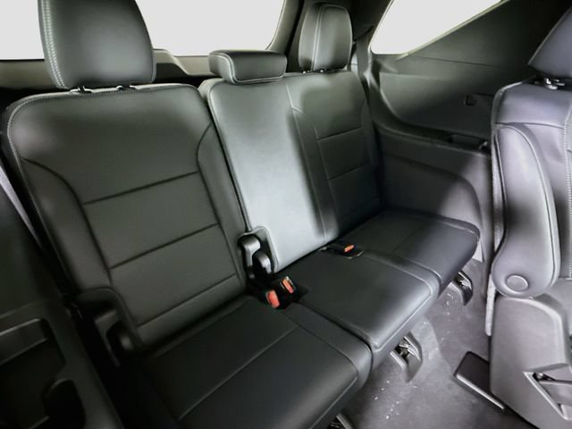 New 2027 Sterling Gray Metallic Chevrolet LT image 27