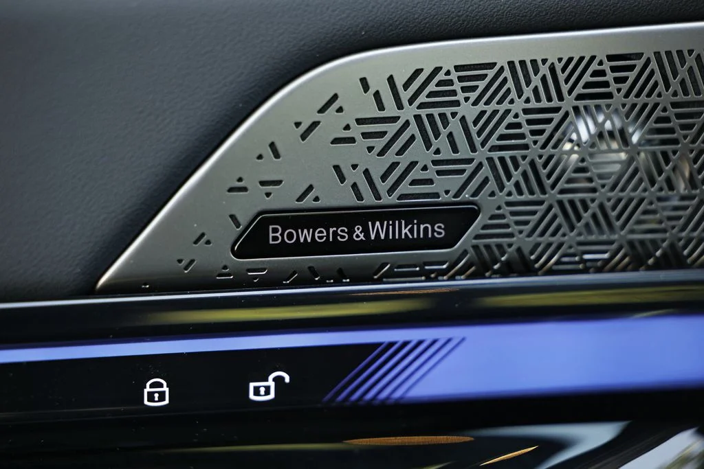 New 2027 Brooklyn Grey Metallic BMW 530i xDrive image 16