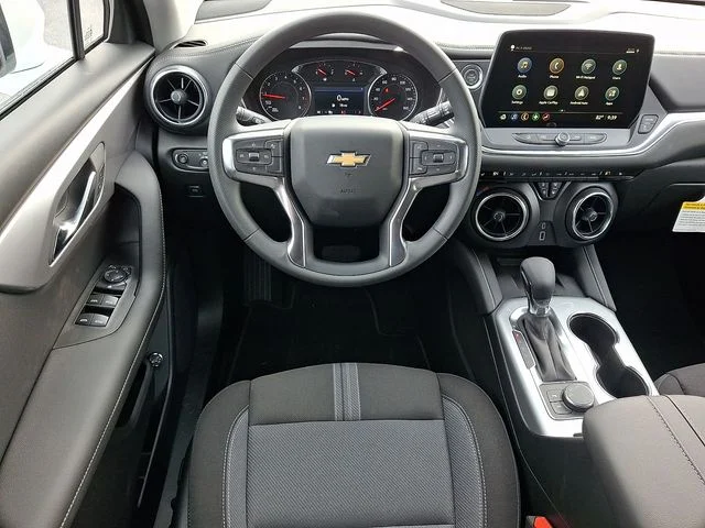 New 2026 White Chevrolet LT image 9