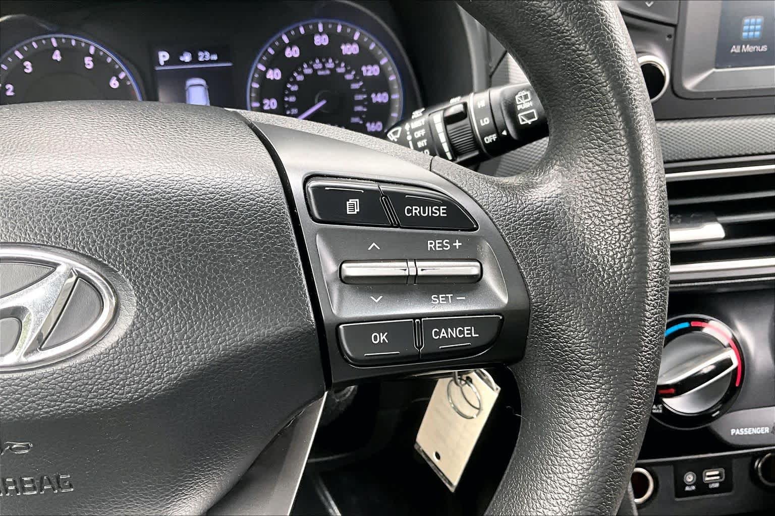 Used 2018 Thunder Gray Hyundai SE image 25