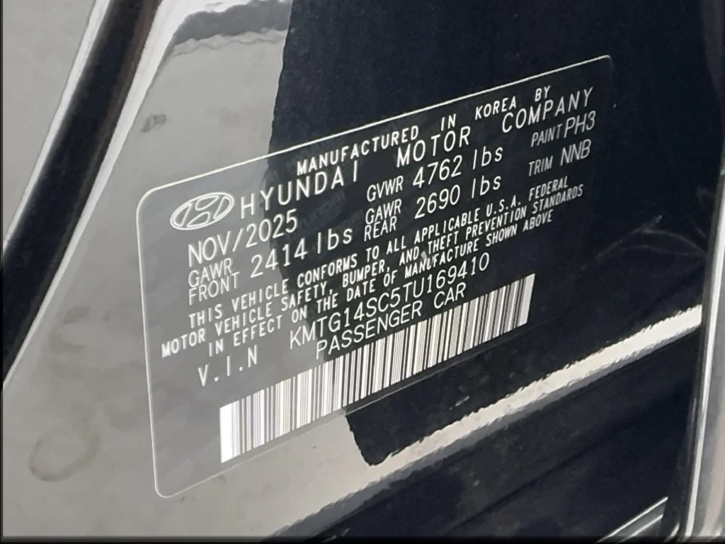 Used 2026 Black Genesis 2.5T image 58