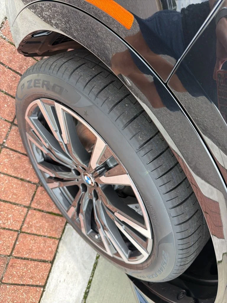 New 2027 Black Sapphire Metallic BMW xDrive40i image 10