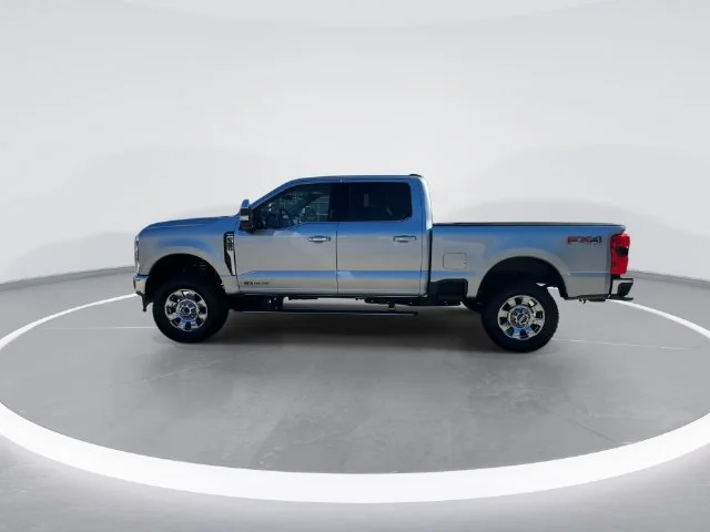 Used 2024 Silver Ford Lariat image 4
