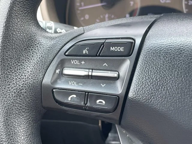 Used 2020 Gray Hyundai SE image 19