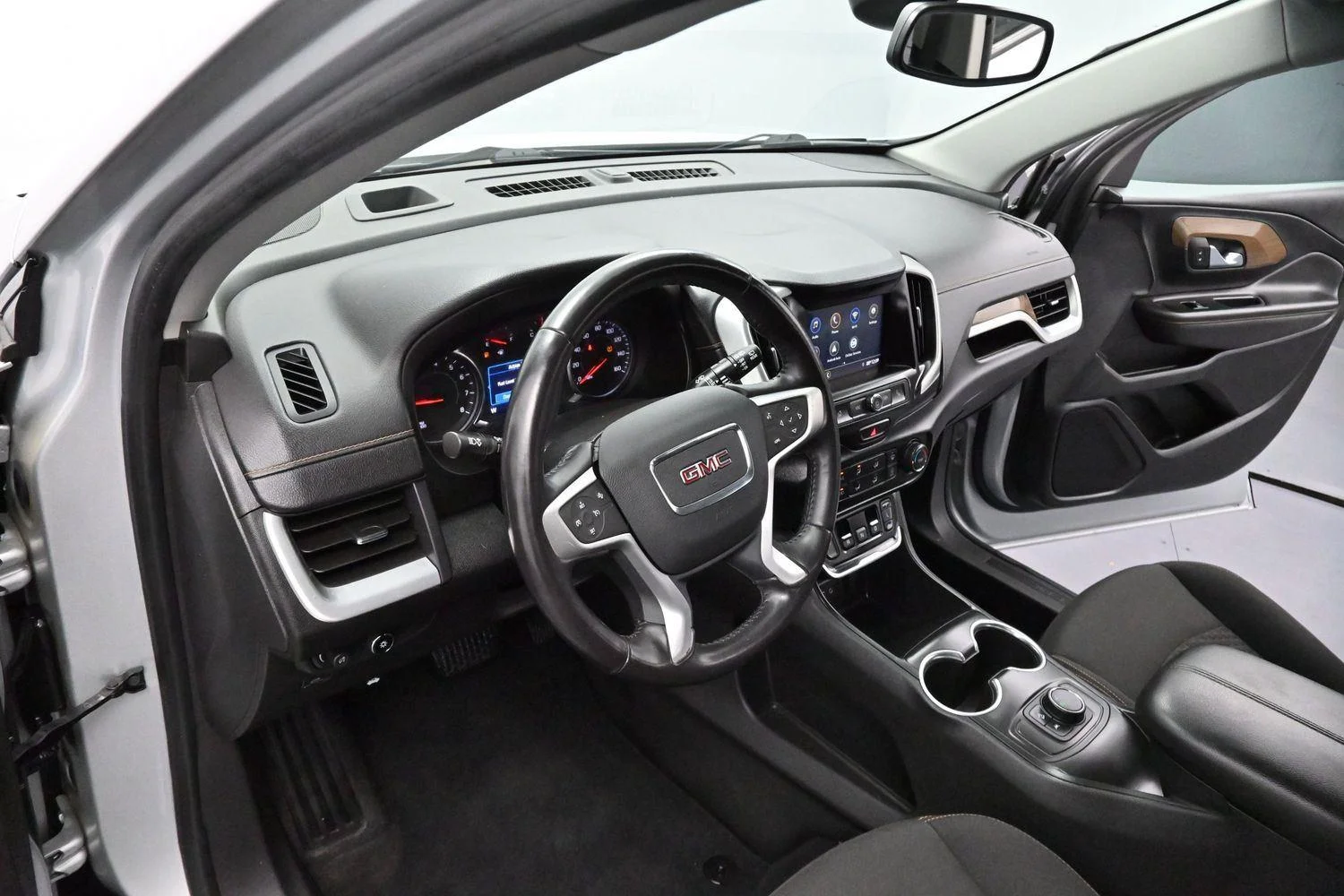 Used 2021 Quicksilver Metallic GMC SLE image 13