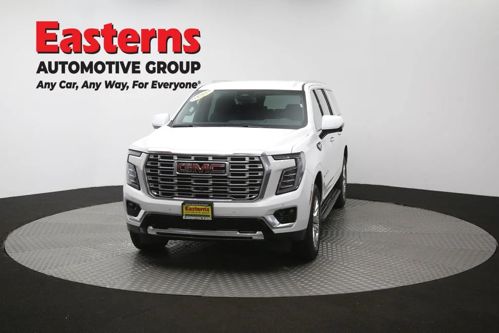 Used 2025 White GMC Denali image 60