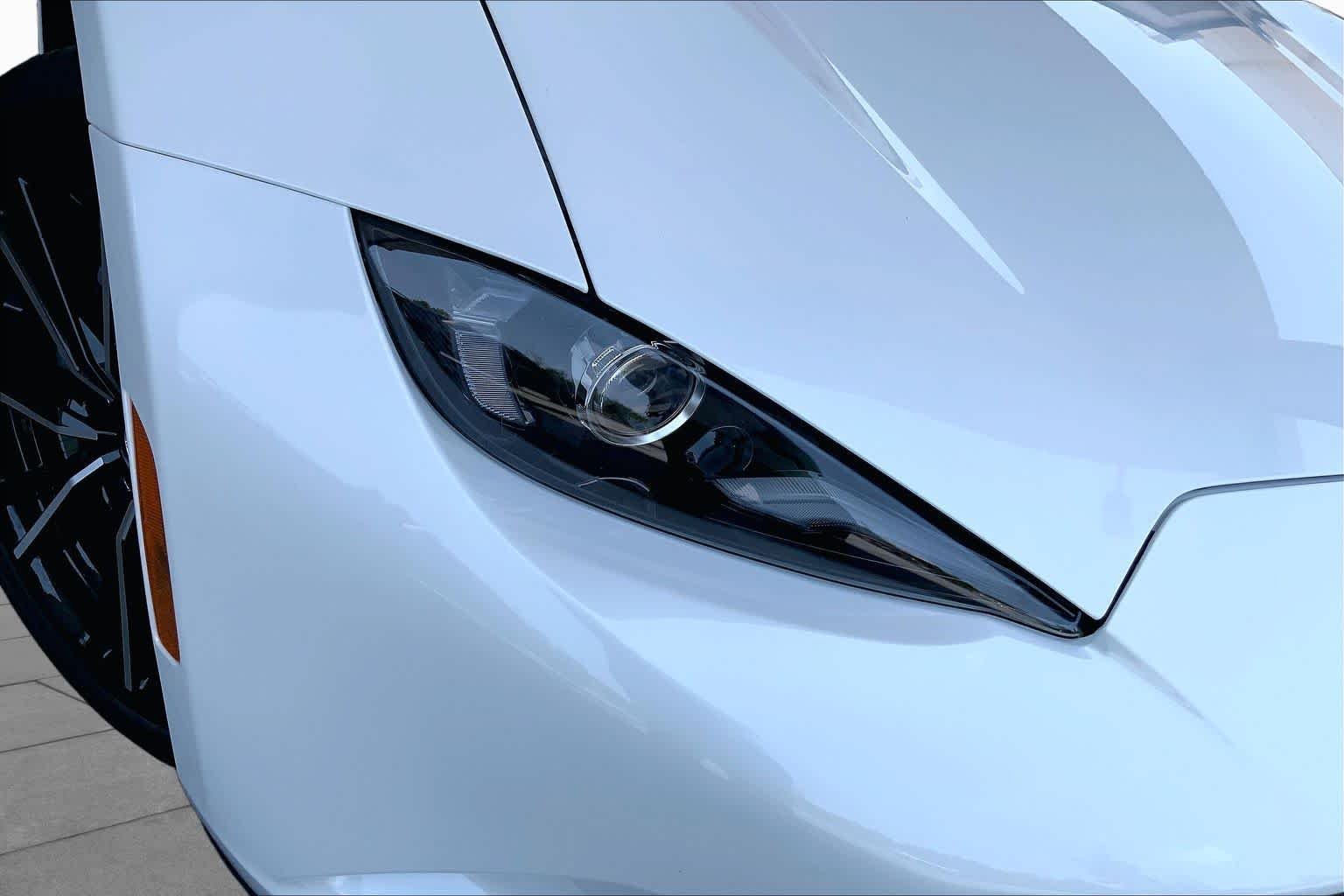 Used 2025 Snowflake White Pearl Mica Mazda Grand Touring image 25