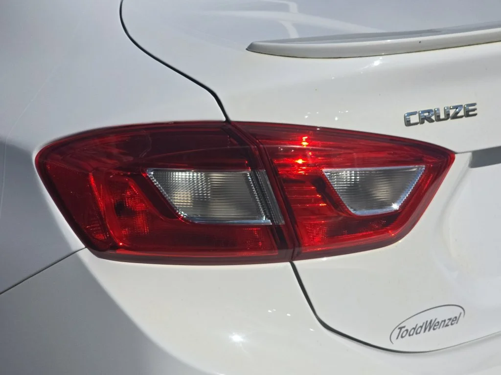 Used 2019 SUMMIT WHITE Chevrolet LT image 33