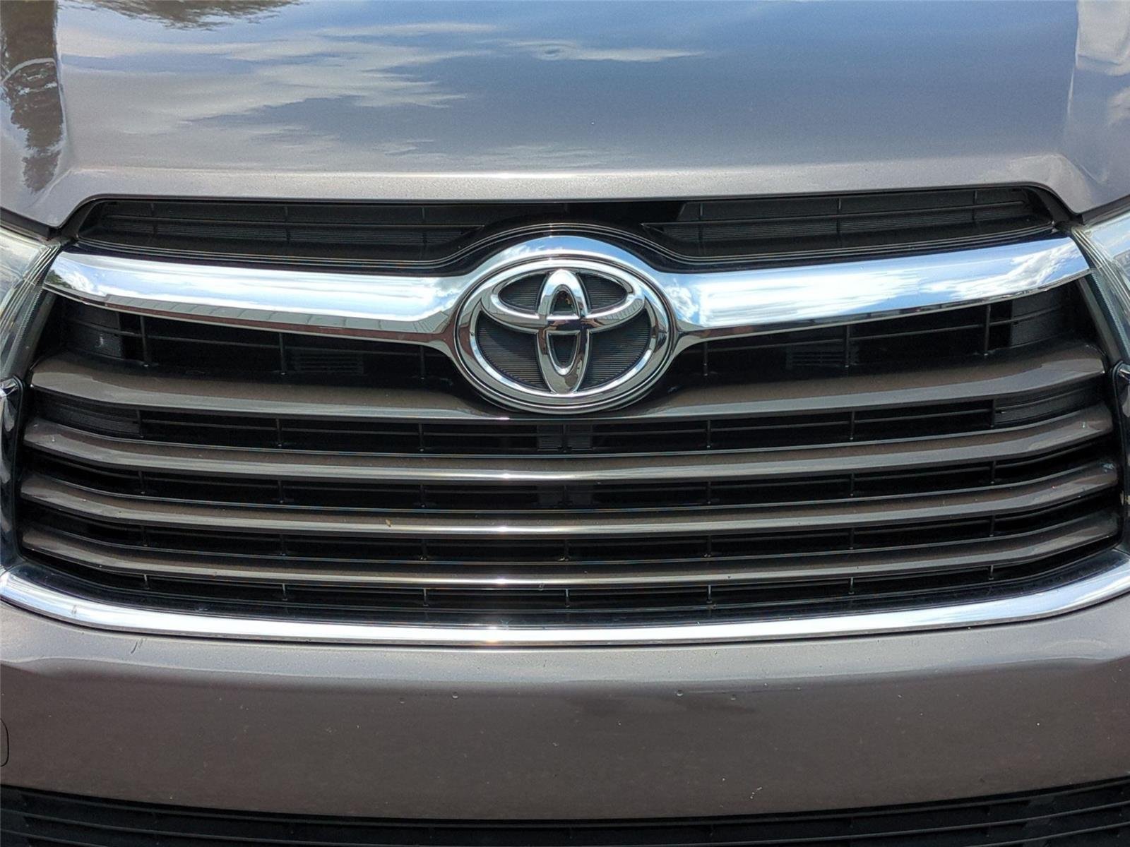 Used 2014 PREDAWN GRAY MICA TOYOTA  image 14