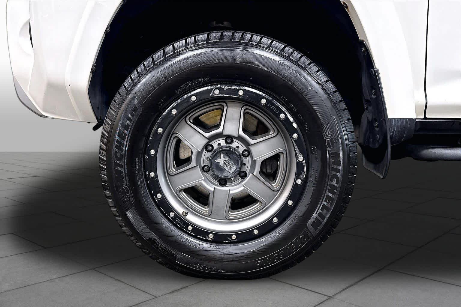 Used 2019 Super White Toyota TRD Off Road image 11