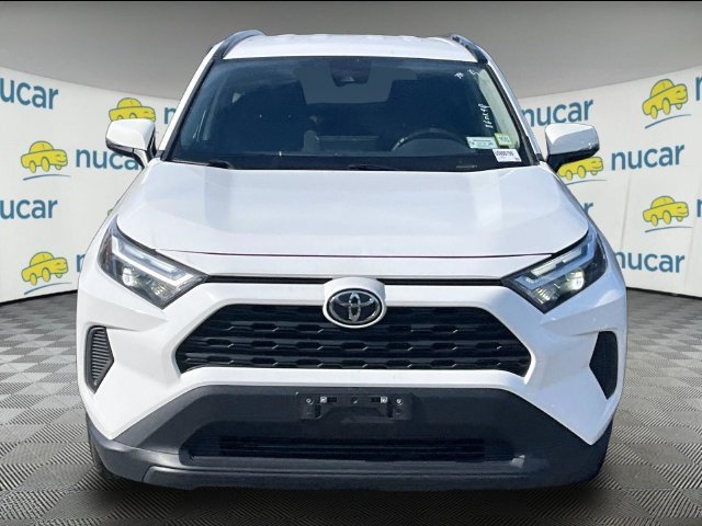 Used 2025 Ice Toyota XLE image 2