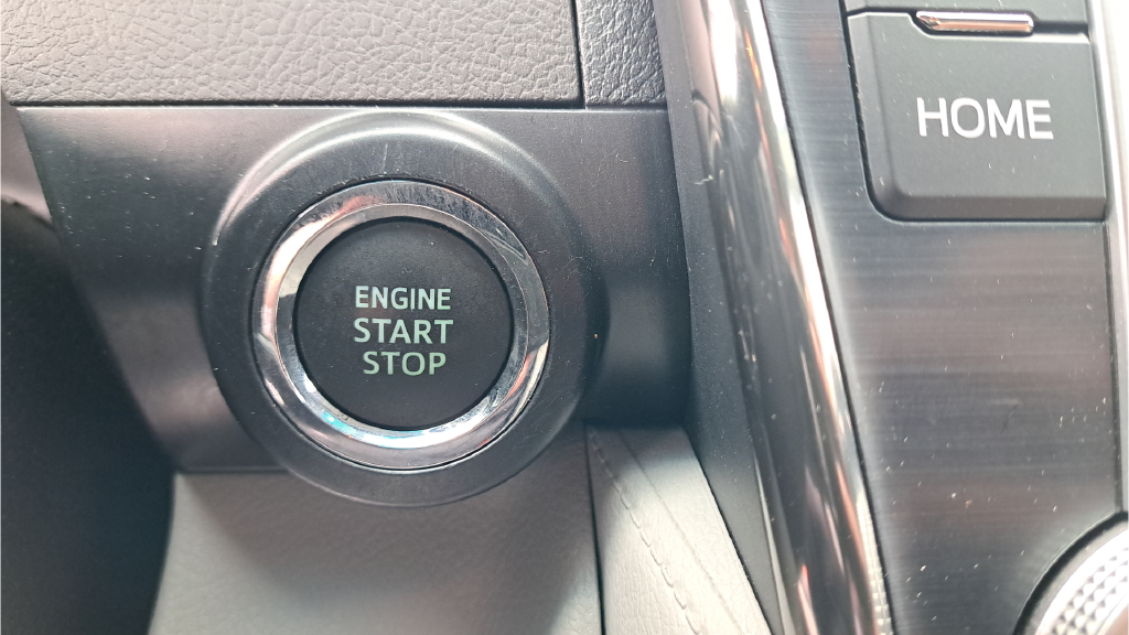Used 2014 Black Toyota XLE image 22