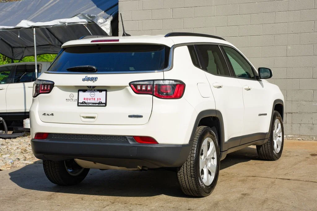 Used 2020 White Jeep Latitude image 7