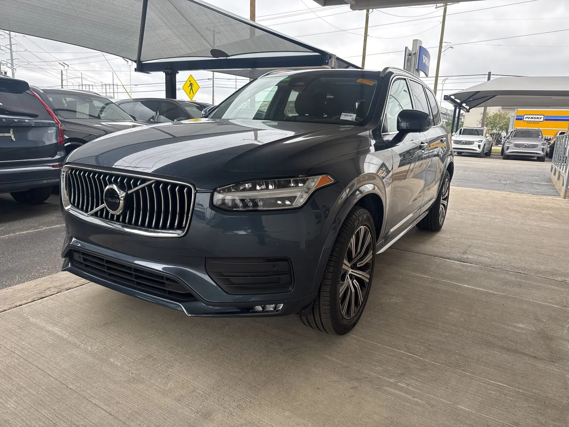 2023 Volvo XC90 B6 Core 4WD's photo