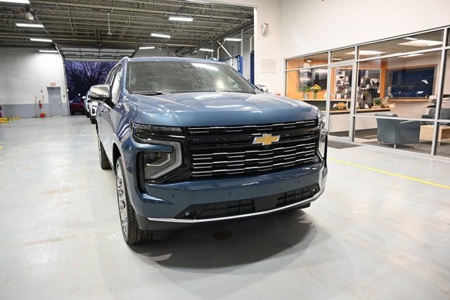 2026 Chevrolet Suburban High Country - Photo 6