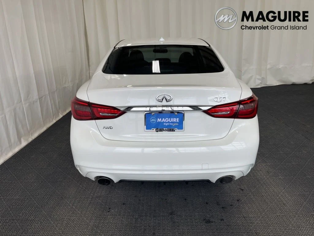 Used 2018 White INFINITI 3.0t LUXE image 28