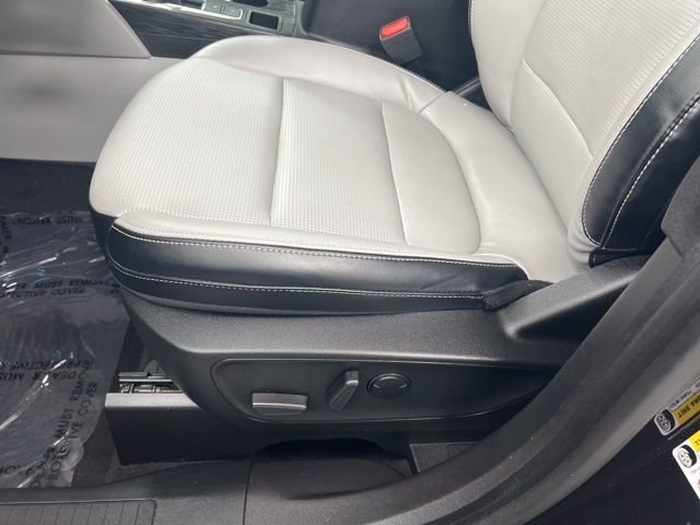 Used 2023 Black Ford Platinum image 14