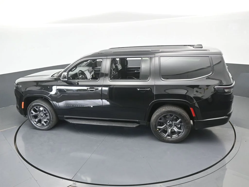 New 2026 High Gloss Black Exterior Paint Jeep Limited Altitude image 47